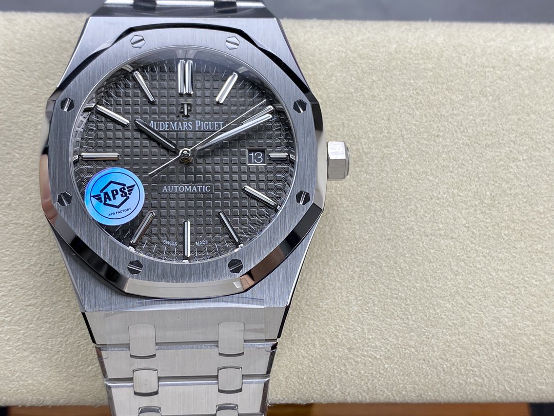 Audemars Piguet RO 15400 Green Dial 1:1 Superclone