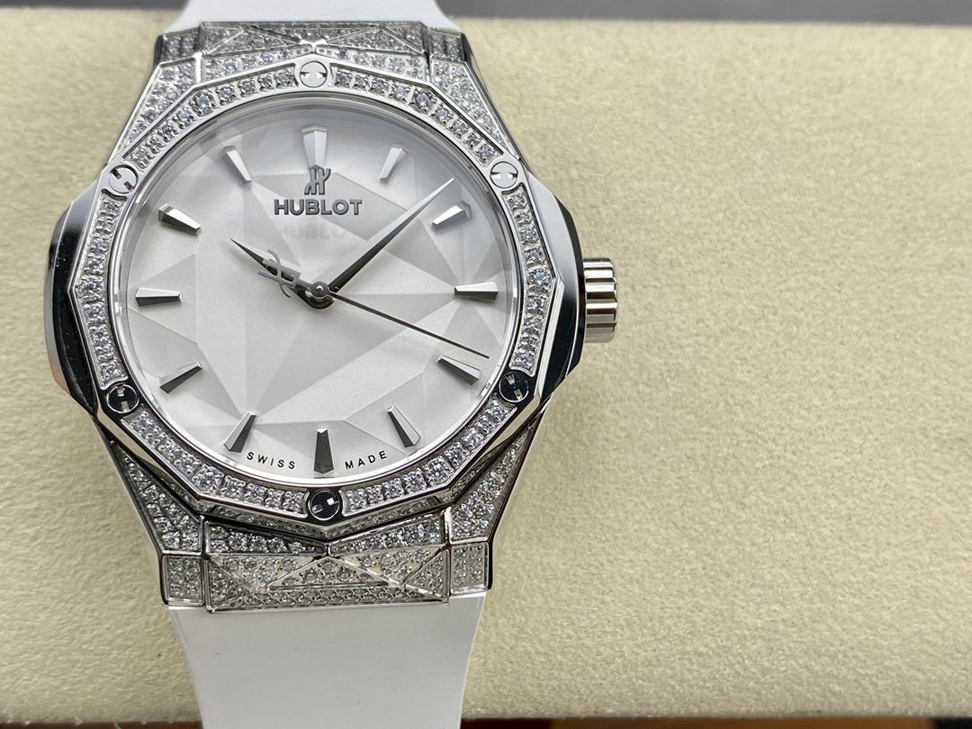 Hublot Classic Fusion Orlinski Diamonds White Dial