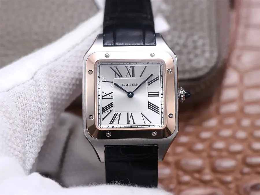 Cartier Santos-DUMONT - 1:1 Superclone 1 4d39d6_0968c6976c9745779119d9938d4d1e4bmv2-1.webp