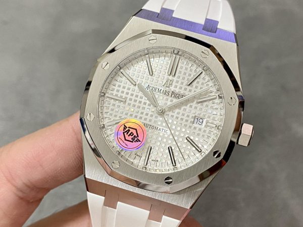 Audemars Piguet Royal Oak 15400 Rubber Strap product image 2
