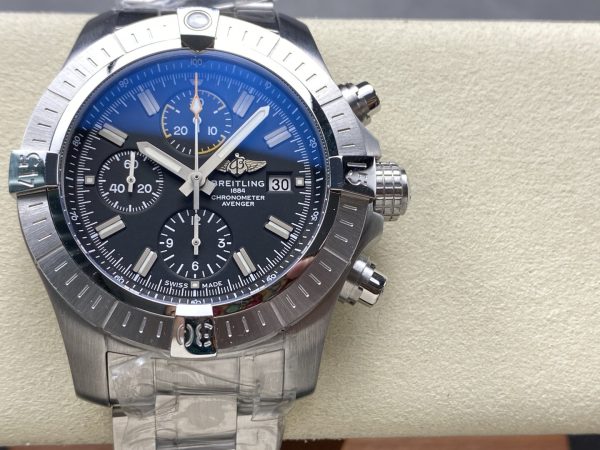 Breitling Super Avenger II product image 1