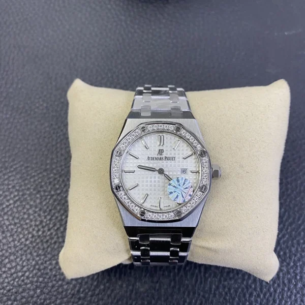 Audemars Piguet Royal Oak 67650 33mm — Configuration 01 product image 1