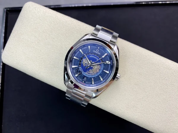 Omega Aqua Terra 150M - CO-AXIAL Master Chronometer GMT Worldtimer 43 mm — Configuration 02 product image 2