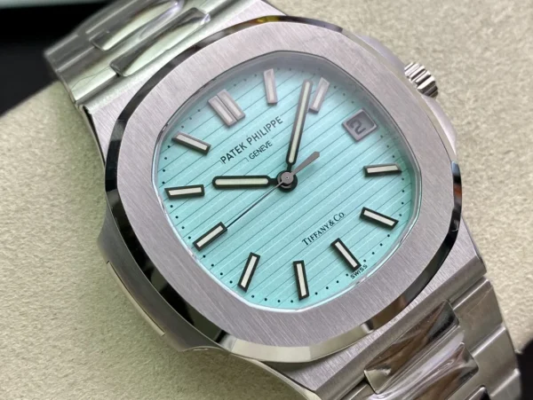 Patek Philippe Nautilus 5711/1A Tiffany product image 2