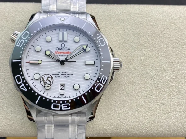 Omega Seamaster Diver 300M CO-AXIAL Master Chronometer 42mm White Dial product image 1