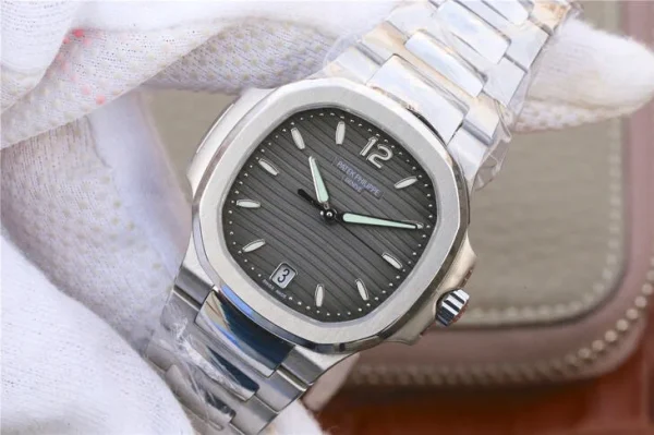 Patek Philippe Nautilus 5711/1R — Configuration 03 product image 1