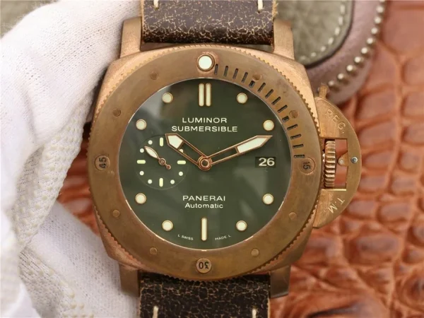Panerai Luminor Submersible PAM382 Bronzo product image 1