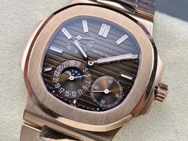 Patek Philippe Nautilus 5712GR-001 18K Rose Gold product image 1