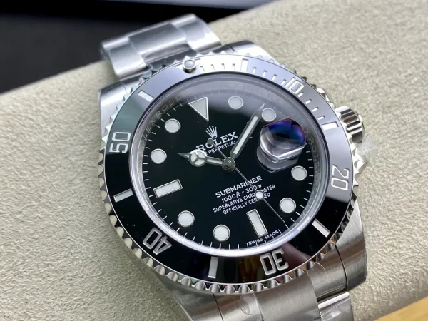 Rolex Submariner Date product image 2