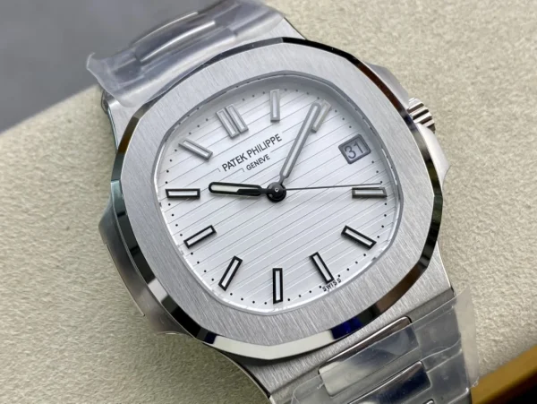 Patek Philippe 5811G Nautilus — Configuration 01 product image 2