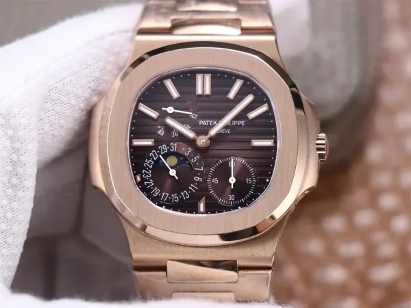 Patek Philippe Nautilus 18K Rose Gold product image 1