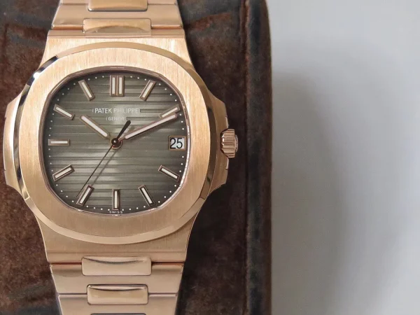 Patek Philippe Nautilus 18 K Rose Gold product image 2