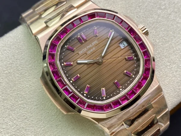 Patek Philippe Nautilus 5723 product image 2