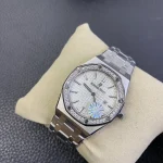 Audemars Piguet Royal Oak 67650 33mm — Configuration 01 – product image 1