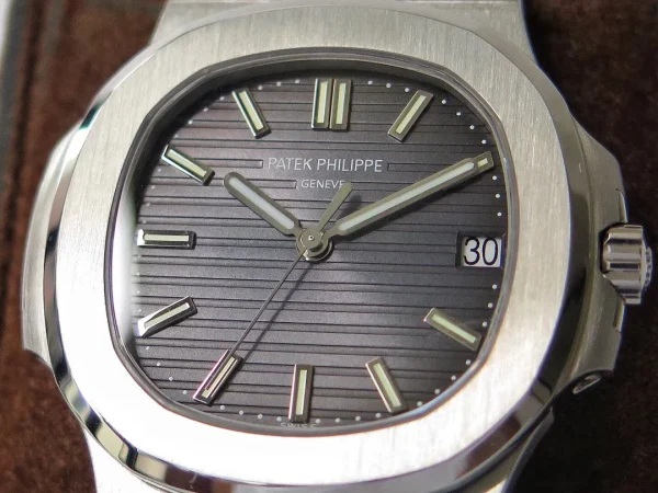 Patek Philippe Nautilus 5711/1R — Configuration 05 product image 2