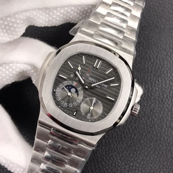 Patek Philippe Nautilus 5712 product image 2