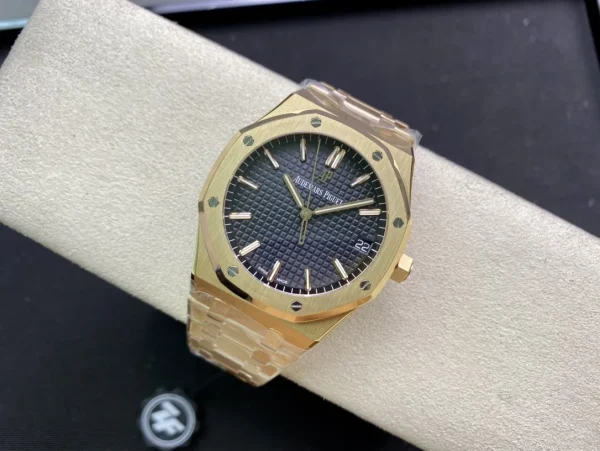 Audemars Piguet Royal Oak Selfwinding 15500OR.OO.1220OR.01 product image 2