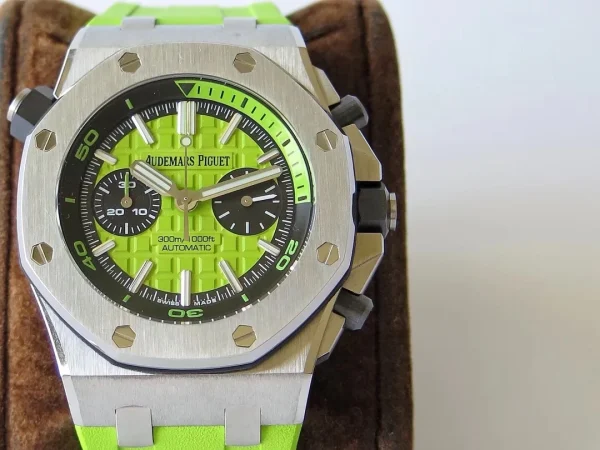 Audemars Piguet Royal Oak Offshore Diver 26703 — Configuration 02 product image 2