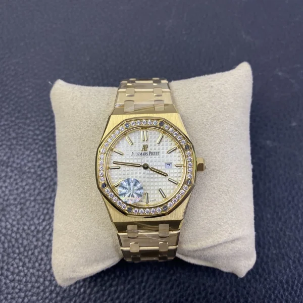 Audemars Piguet Royal Oak 18K gold 67650 33mm product image 1