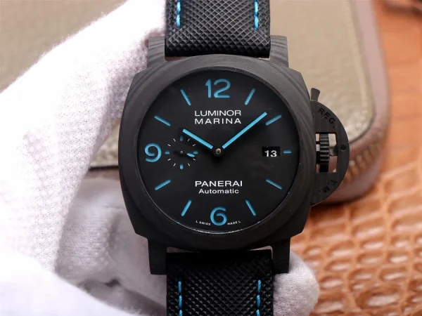 Panerai Luminor PAM 01661 — Configuration 02 product image 1