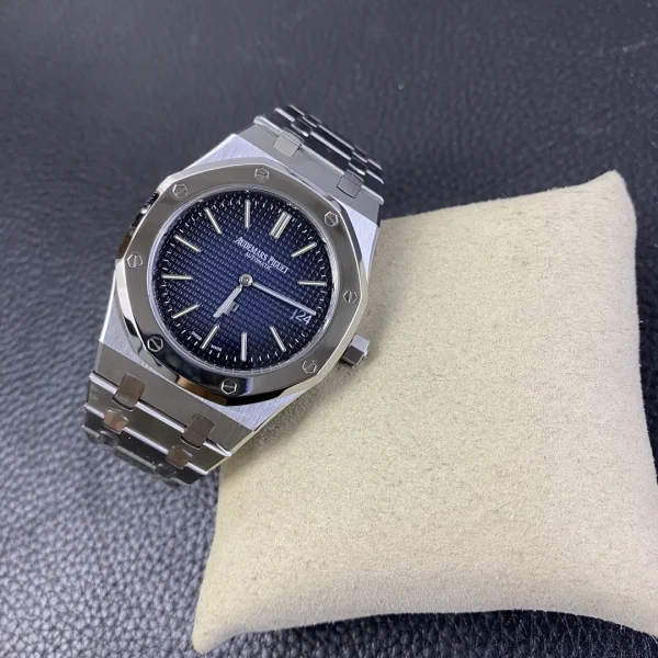 Audemars Piguet Royal Jumbo Oak Extra Thin — Configuration 01 product image 2