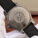 Breitling Avenger II — Configuration 02 – product image 1