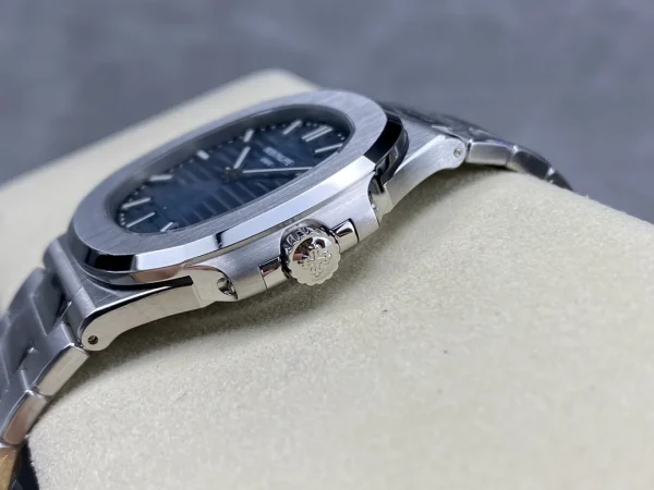 Patek Philippe 5811G Nautilus — Configuration 02 product image 2