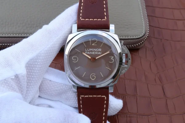 Panerai Luminor PAM662 product image 1