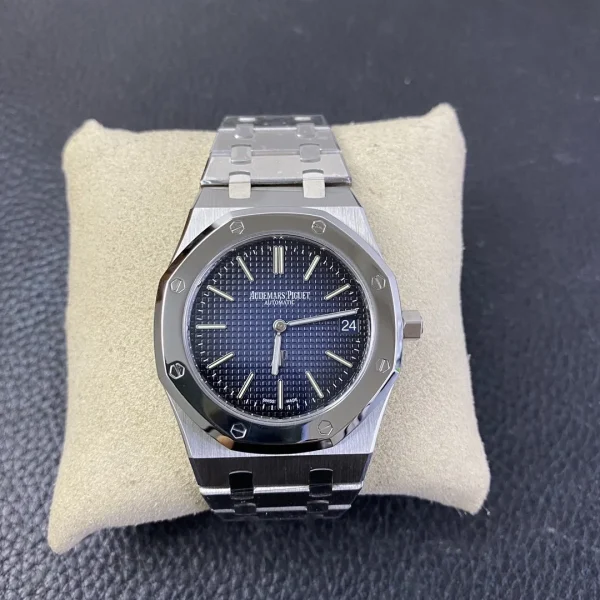 Audemars Piguet Royal Jumbo Oak Extra Thin — Configuration 01 product image 1