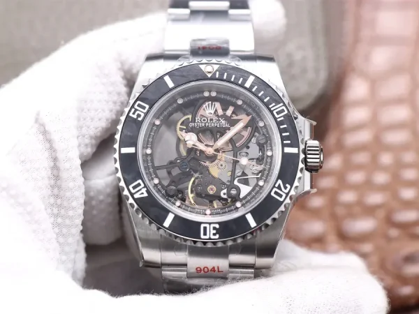 Submariner (No Date) 114060-APP product image 1