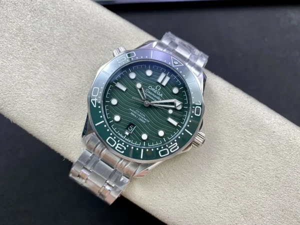 OMEGA Seamaster Diver 300M 42mm Green Dial — Configuration 01 product image 1