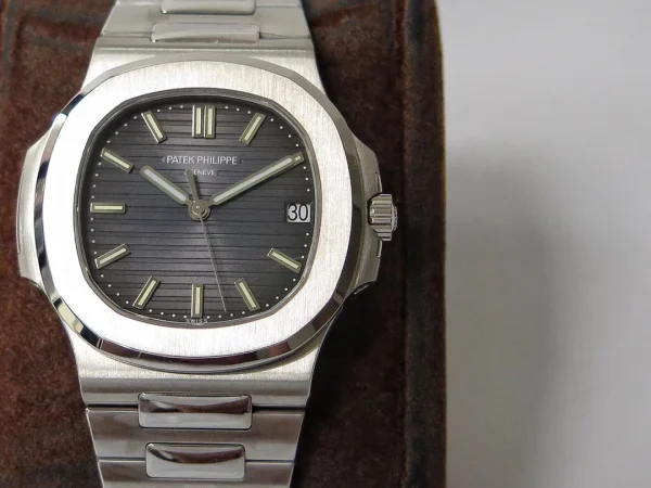 Patek Philippe Nautilus 5711/1R — Configuration 05 product image 1