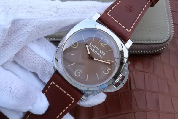 Panerai Luminor PAM662 product image 2