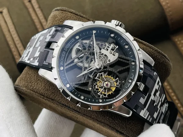 Roger Dubuis Excalibur RDDBEX0393SS product image 1