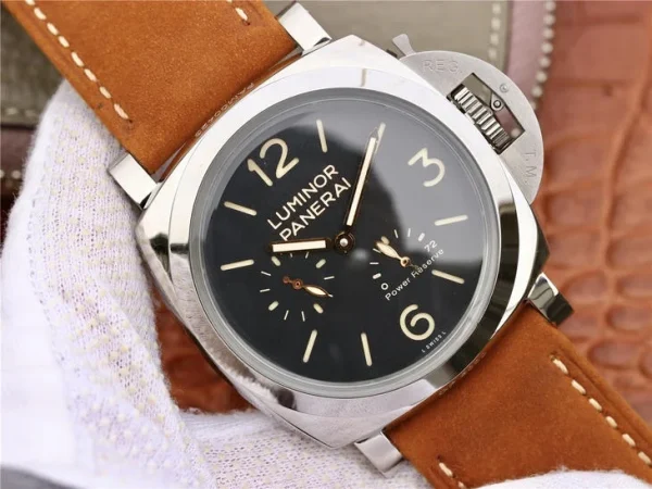 Panerai Luminor PAM 00423 — Configuration 02 product image 2