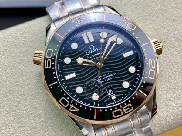 New Omega Seamaster Hippocampus 300M Rose Gold product image 2