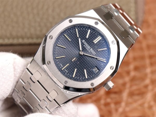 Audemars Piguet Royal Oak Ultra Thin 15202 product image 2